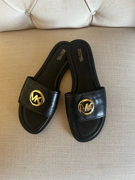 Michael Kors MK Logo Slide Sandals Black Leather Gold Hardware Size 8.5 Summer - Picture 1 of 9